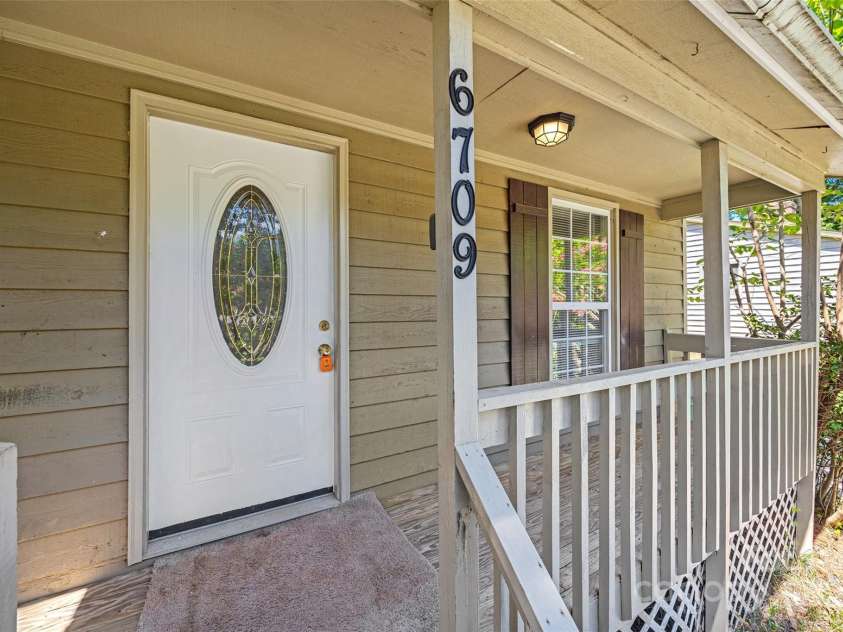 6709 Accrington Court, Charlotte, NC 28227.  MLS# CAR4282926, YatesRealty ID 27918. 