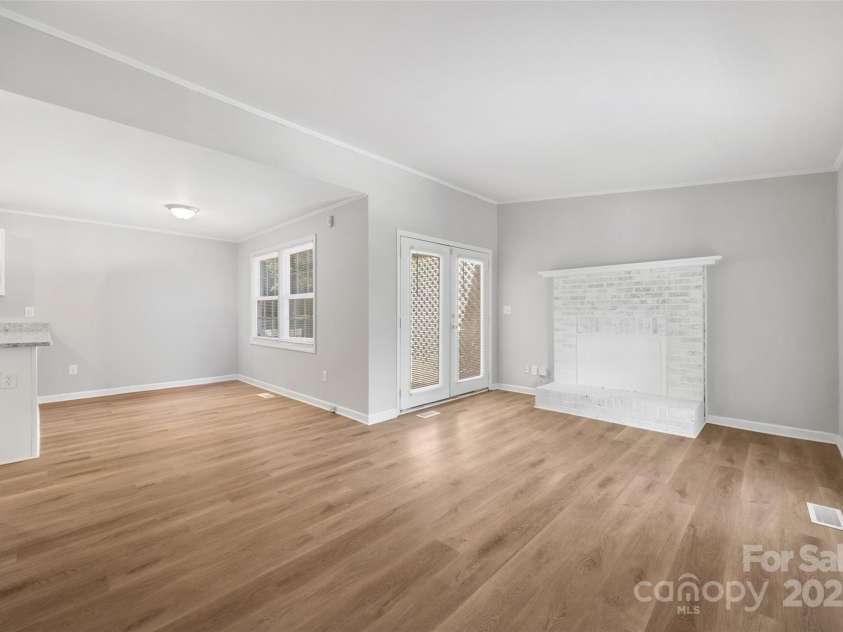 6709 Accrington Court, Charlotte, NC 28227.  MLS# CAR4282926, YatesRealty ID 27918. 