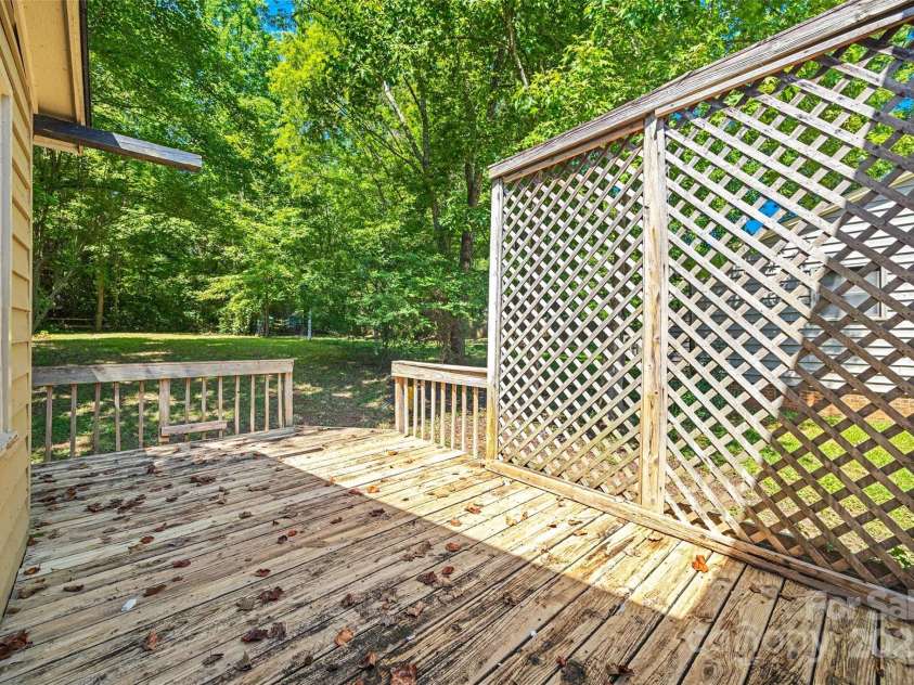 6709 Accrington Court, Charlotte, NC 28227.  MLS# CAR4282926, YatesRealty ID 27918. 