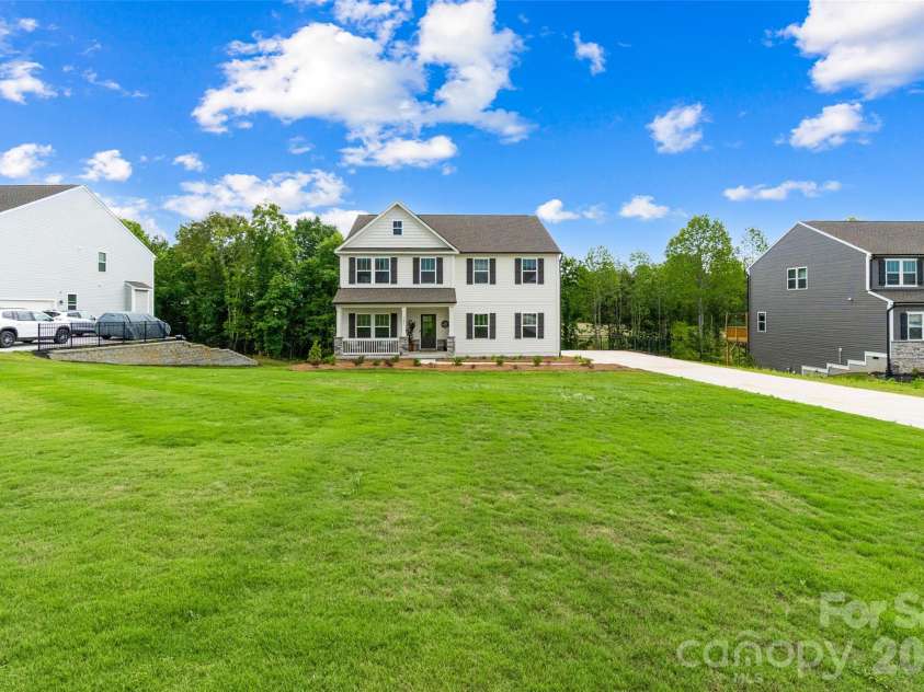 121 Tangle River Drive, Statesville, NC 28677.  MLS# CAR4386651, YatesRealty ID 27919. 