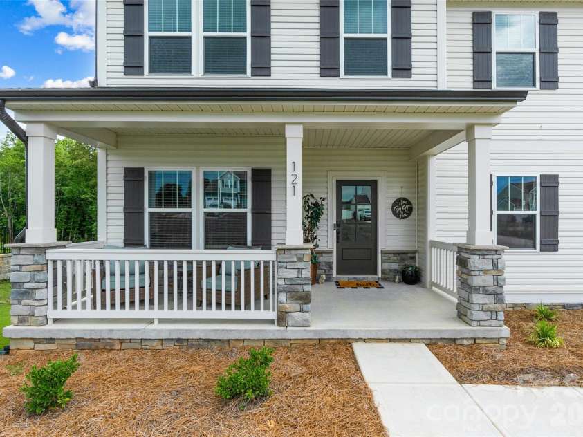121 Tangle River Drive, Statesville, NC 28677.  MLS# CAR4386651, YatesRealty ID 27919. 