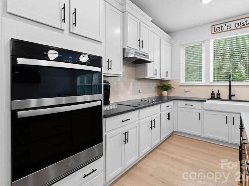 121 Tangle River Drive, Statesville, NC 28677.  MLS# CAR4386651, YatesRealty ID 27919. 