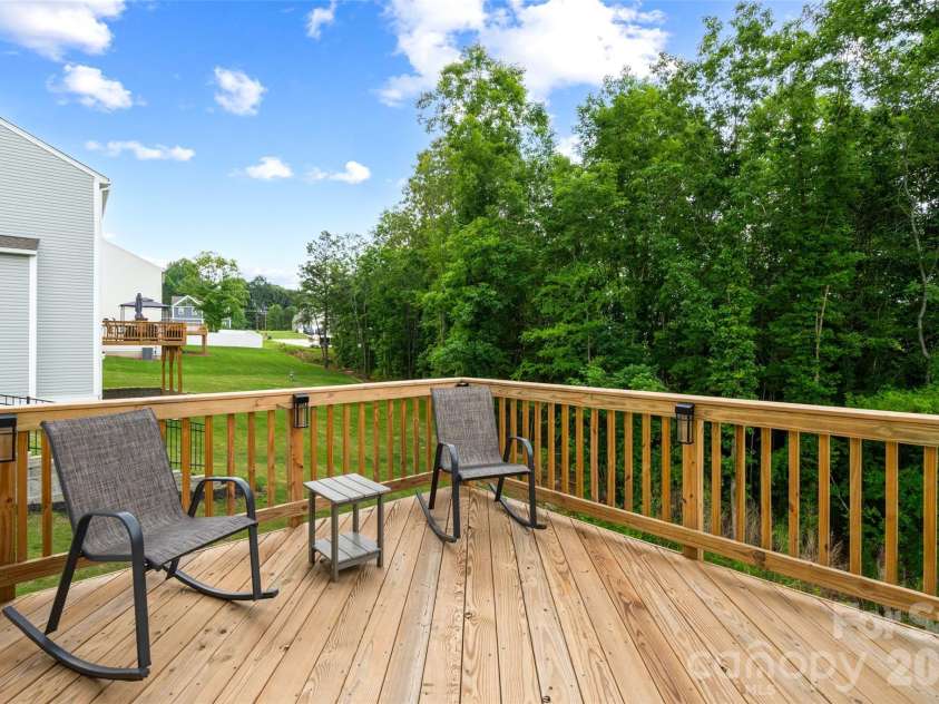 121 Tangle River Drive, Statesville, NC 28677.  MLS# CAR4386651, YatesRealty ID 27919. 