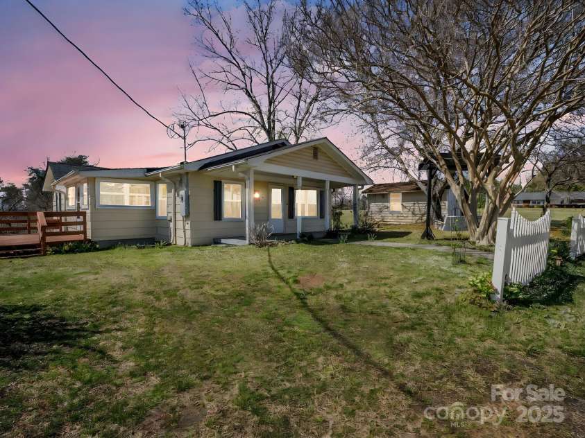 34 Manus Chapel Road, Mill Spring, NC 28756.  MLS# CAR4234252, YatesRealty ID 2792. 