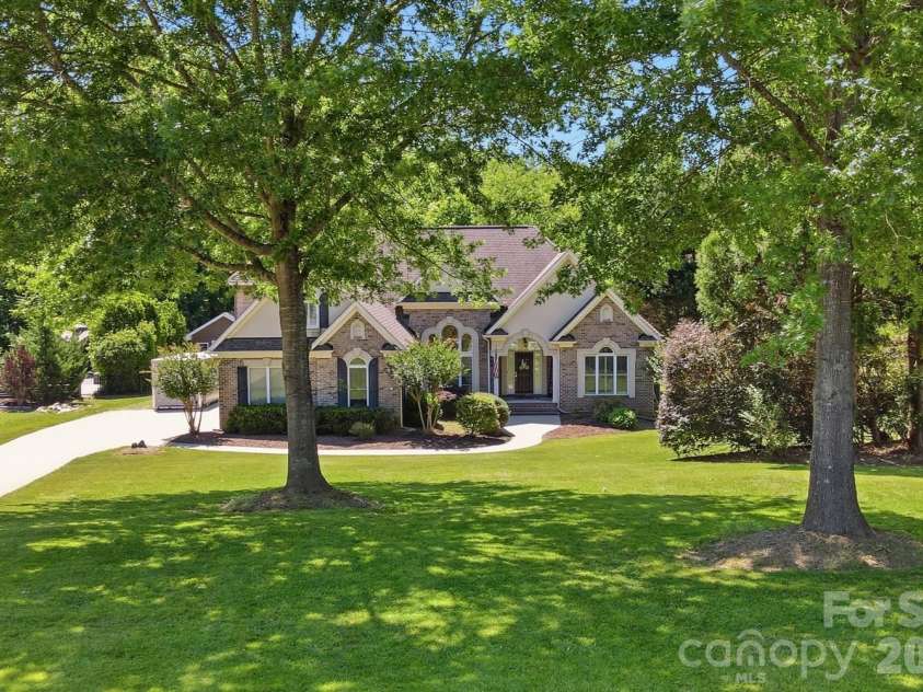 2066 Applebrook Drive, Wesley Chapel, NC 28110.  MLS# CAR4380980, YatesRealty ID 27920. 