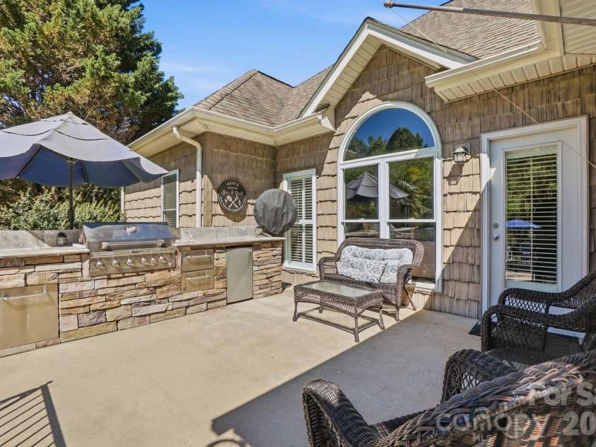 2066 Applebrook Drive, Wesley Chapel, NC 28110.  MLS# CAR4380980, YatesRealty ID 27920. 