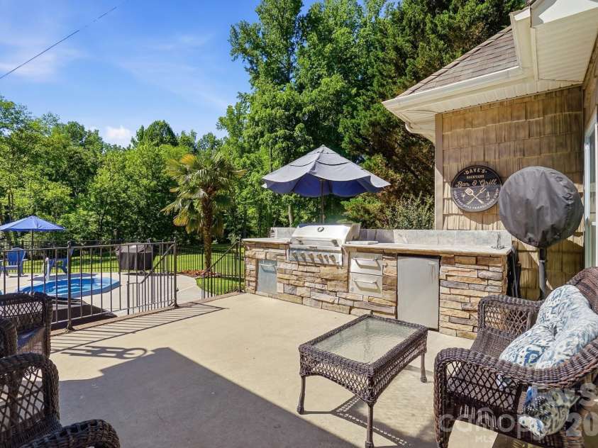 2066 Applebrook Drive, Wesley Chapel, NC 28110.  MLS# CAR4380980, YatesRealty ID 27920. 