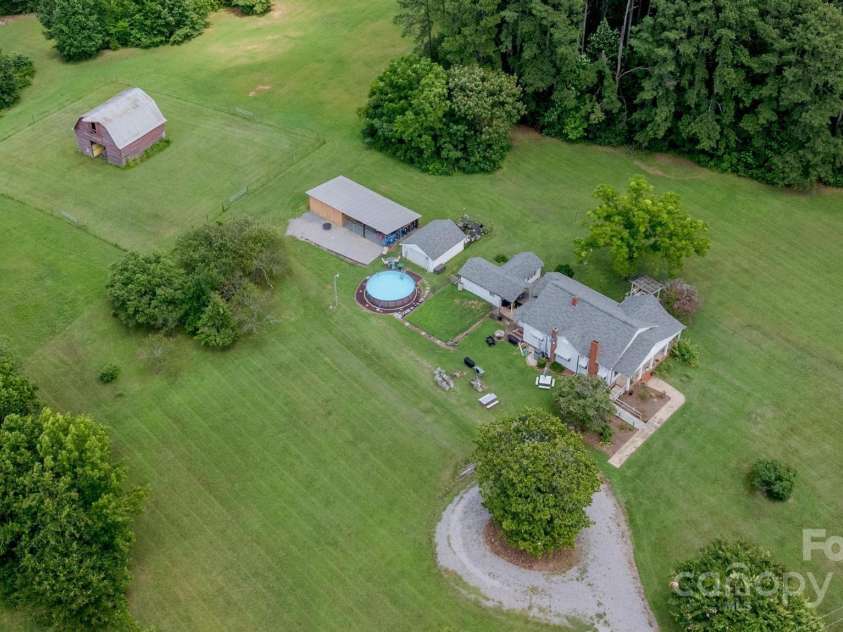 5486 Sherrills Ford Road, Catawba, NC 28609.  MLS# CAR4282950, YatesRealty ID 27921. 