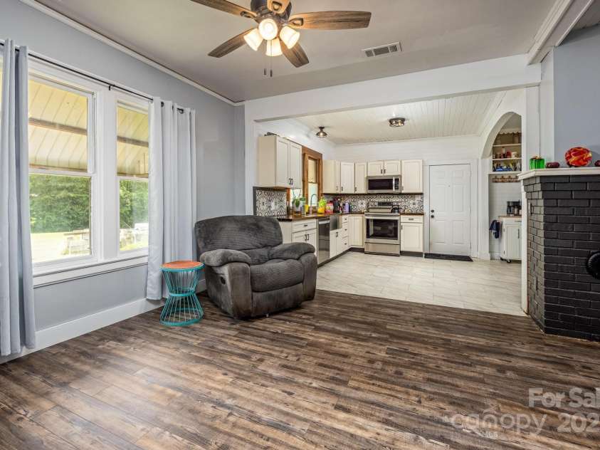 5486 Sherrills Ford Road, Catawba, NC 28609.  MLS# CAR4282950, YatesRealty ID 27921. 