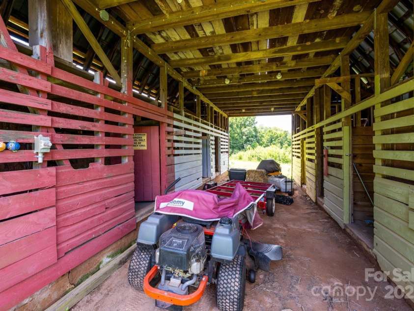 5486 Sherrills Ford Road, Catawba, NC 28609.  MLS# CAR4282950, YatesRealty ID 27921. 