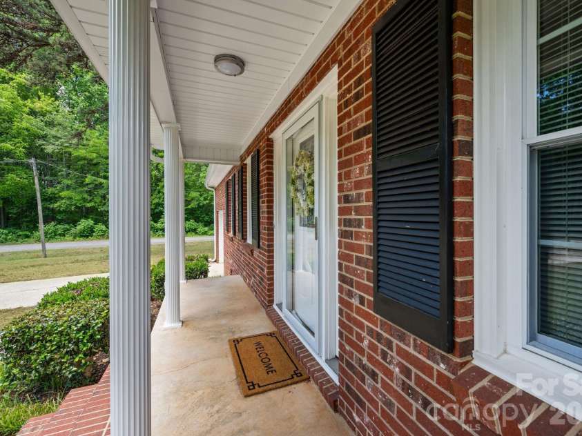 475 Pamela Street, Salisbury, NC 28146.  MLS# CAR4383115, YatesRealty ID 27925. 