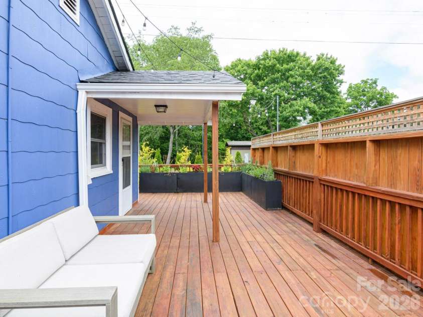 48 Hickory Tree Road, Asheville, NC 28805.  MLS# CAR4389136, YatesRealty ID 27927. 