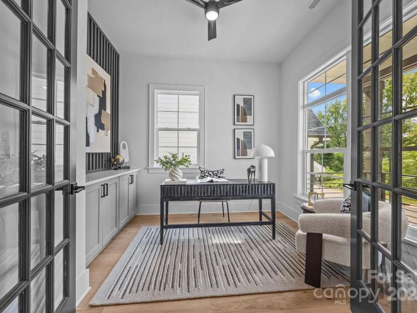 3945 Plainview Road, Charlotte, NC 28208.  MLS# CAR4273445, YatesRealty ID 27929. 