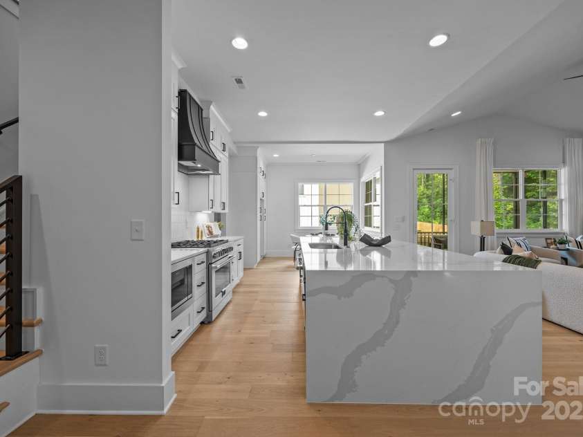3945 Plainview Road, Charlotte, NC 28208.  MLS# CAR4273445, YatesRealty ID 27929. 