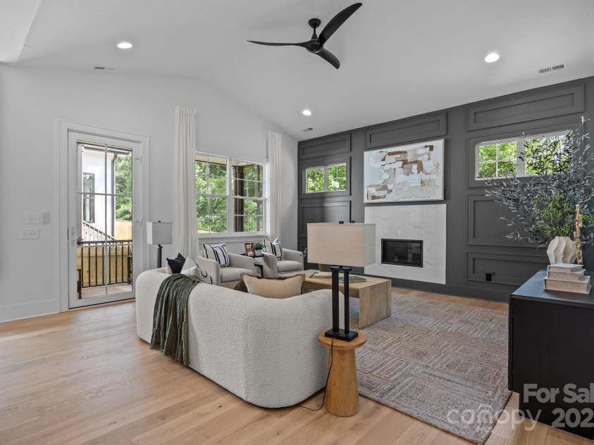 3945 Plainview Road, Charlotte, NC 28208.  MLS# CAR4273445, YatesRealty ID 27929. 