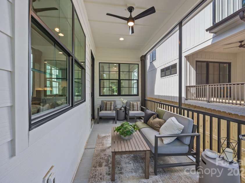 3945 Plainview Road, Charlotte, NC 28208.  MLS# CAR4273445, YatesRealty ID 27929. 