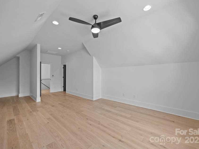 3945 Plainview Road, Charlotte, NC 28208.  MLS# CAR4273445, YatesRealty ID 27929. 