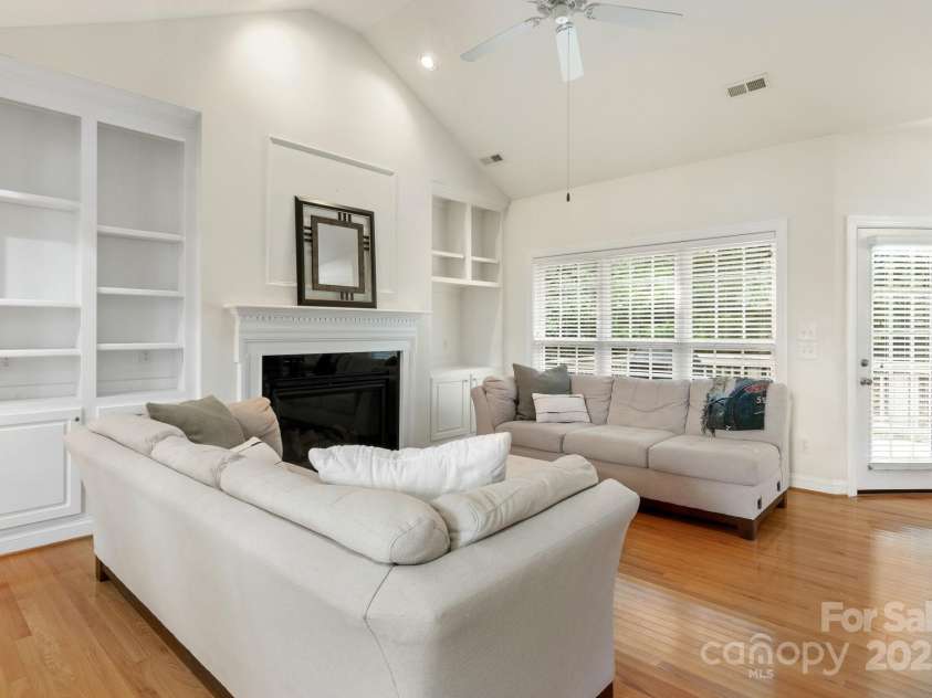 191 Melbourne Drive, Fort Mill, SC 29708.  MLS# CAR4177709, YatesRealty ID 2793. 