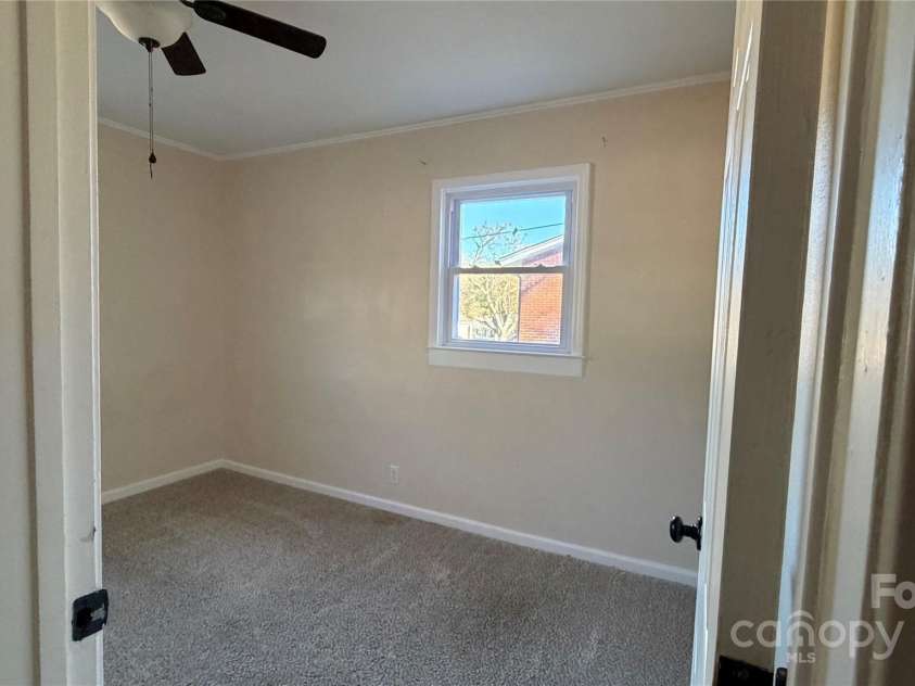 513 Holly Street, Dallas, NC 28034.  MLS# CAR4328130, YatesRealty ID 2793. 