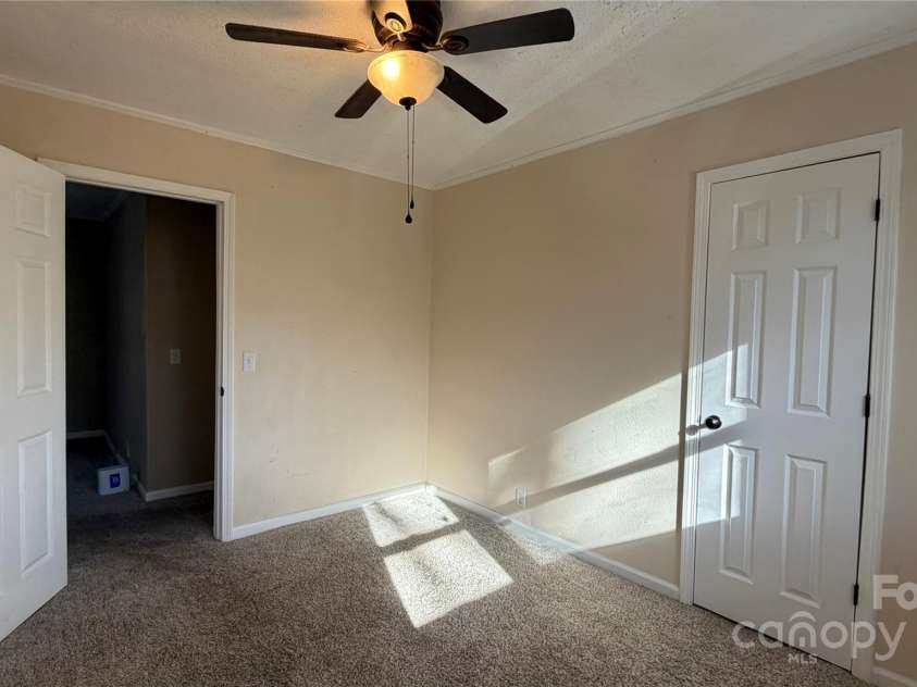 513 Holly Street, Dallas, NC 28034.  MLS# CAR4328130, YatesRealty ID 2793. 