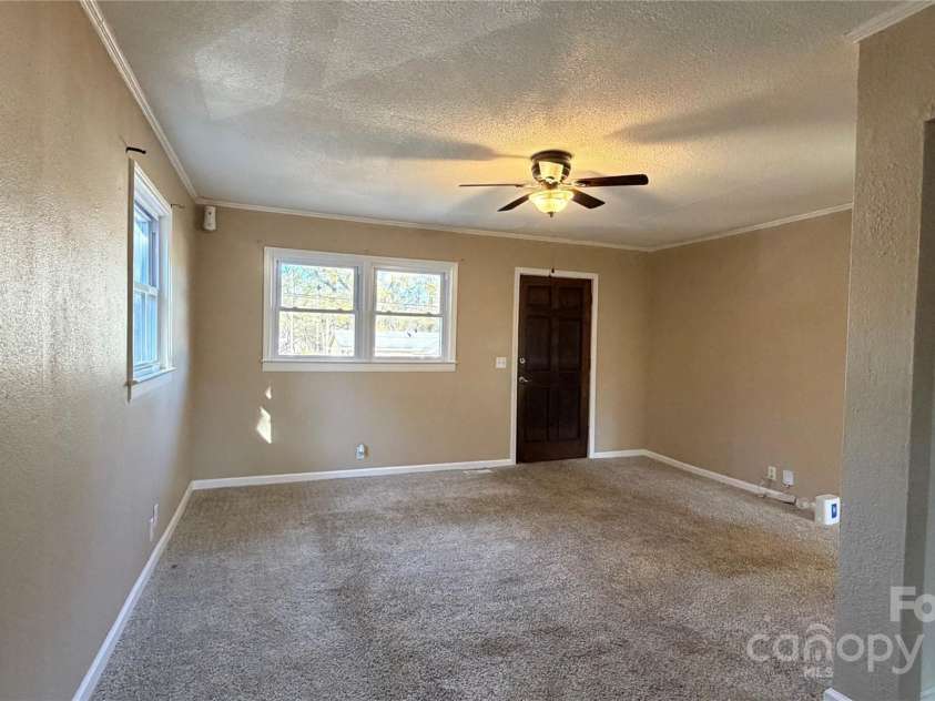 513 Holly Street, Dallas, NC 28034.  MLS# CAR4328130, YatesRealty ID 2793. 