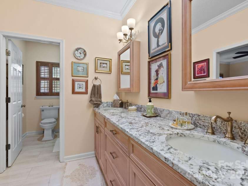 113 Fox Cross Drive, Brevard, NC 28712.  MLS# CAR4283870, YatesRealty ID 27930. 