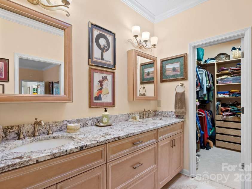 113 Fox Cross Drive, Brevard, NC 28712.  MLS# CAR4283870, YatesRealty ID 27930. Primary bedroom's updated en suite bath