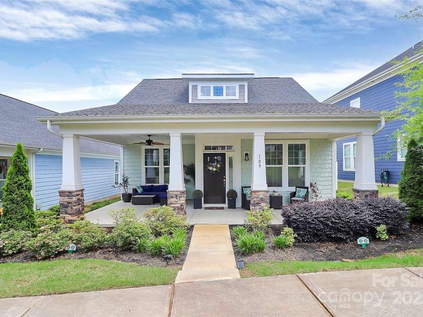 109 Mac Alley, Cramerton, NC 28032.  MLS# CAR4264028, YatesRealty ID 27932. 