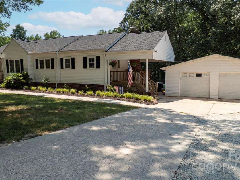 1327 Mount Ulla Highway, Mooresville, NC 28115.  MLS# CAR4268651, YatesRealty ID 27933. 