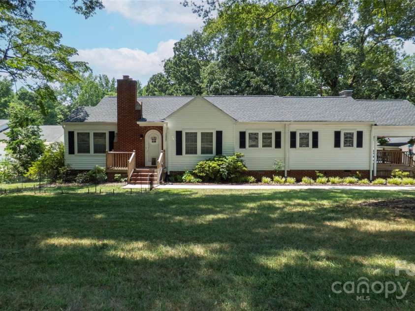 1327 Mount Ulla Highway, Mooresville, NC 28115.  MLS# CAR4268651, YatesRealty ID 27933. 