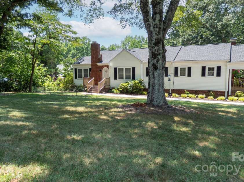 1327 Mount Ulla Highway, Mooresville, NC 28115.  MLS# CAR4268651, YatesRealty ID 27933. 