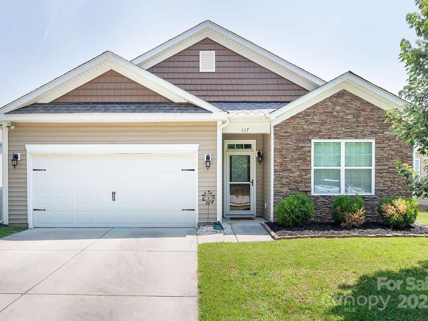 117 Rush Street, Mooresville, NC 28115.  MLS# CAR4280130, YatesRealty ID 27935. 