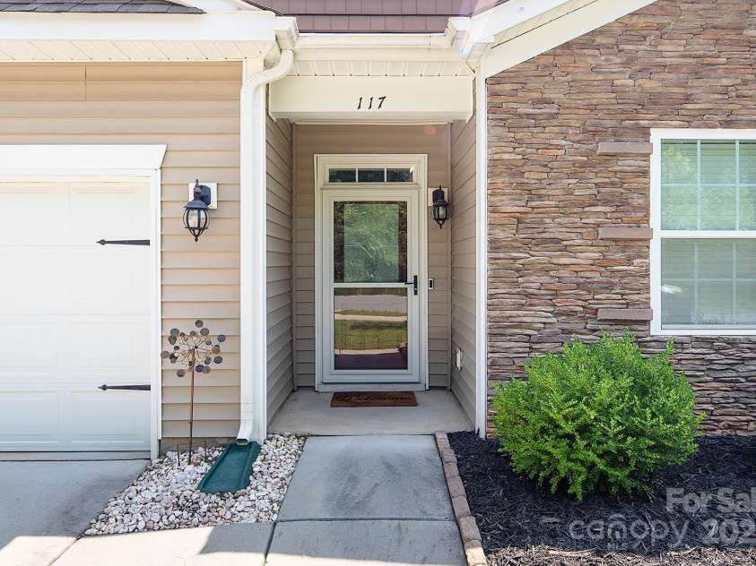 117 Rush Street, Mooresville, NC 28115.  MLS# CAR4280130, YatesRealty ID 27935. 