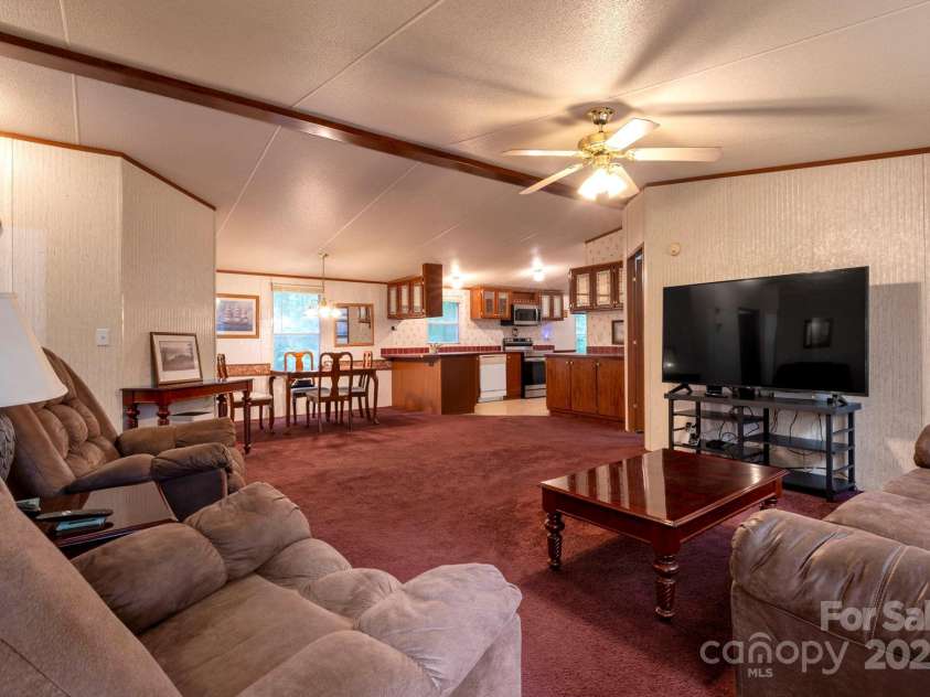 109 Mockingbird Circle, Asheville, NC 28806.  MLS# CAR4282475, YatesRealty ID 27937. 