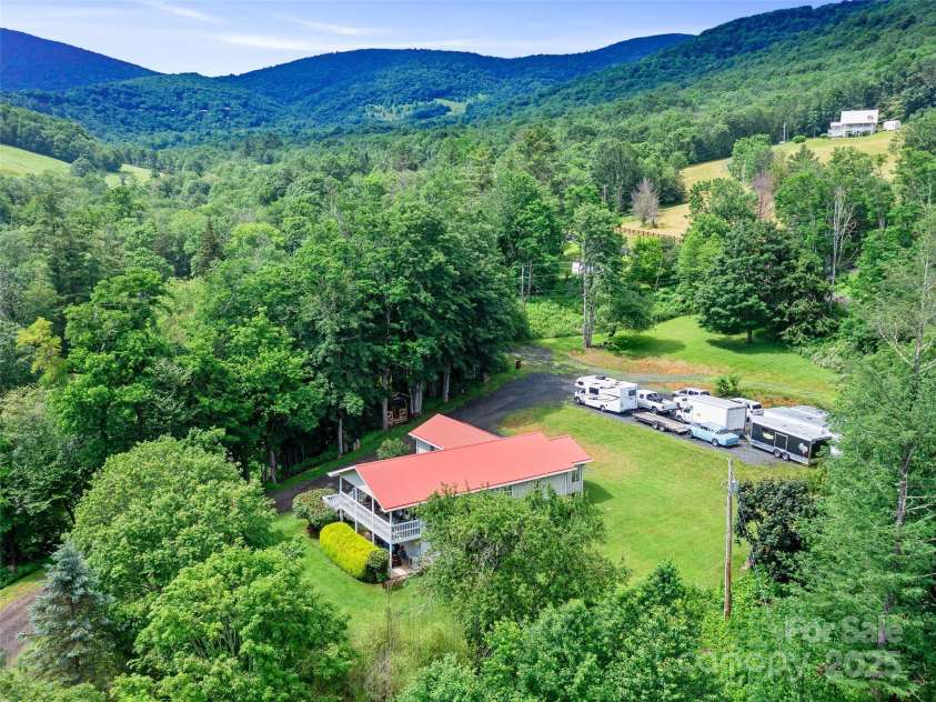 236 Old Roan Mountain Road, Bakersville, NC 28705.  MLS# CAR4276461, YatesRealty ID 27938. 