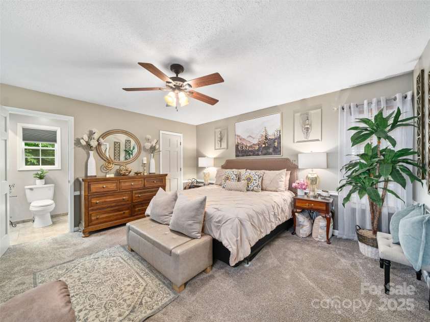 236 Old Roan Mountain Road, Bakersville, NC 28705.  MLS# CAR4276461, YatesRealty ID 27938. 