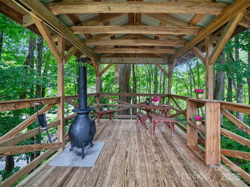 236 Old Roan Mountain Road, Bakersville, NC 28705.  MLS# CAR4276461, YatesRealty ID 27938. 