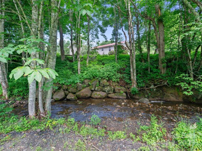 236 Old Roan Mountain Road, Bakersville, NC 28705.  MLS# CAR4276461, YatesRealty ID 27938. 