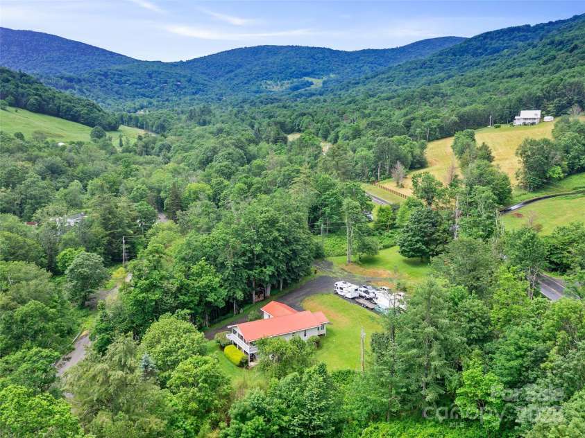 236 Old Roan Mountain Road, Bakersville, NC 28705.  MLS# CAR4276461, YatesRealty ID 27938. 
