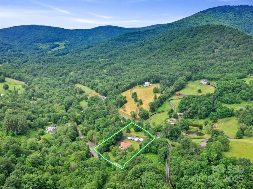 236 Old Roan Mountain Road, Bakersville, NC 28705.  MLS# CAR4276461, YatesRealty ID 27938. 