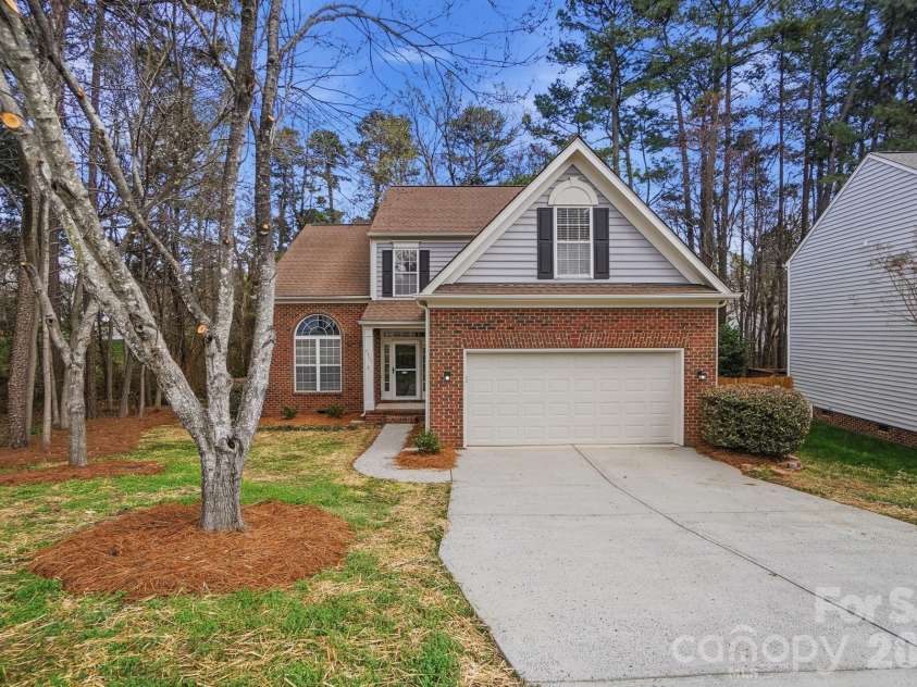 7711 Taymouth Lane, Charlotte, NC 28269.  MLS# CAR4387689, YatesRealty ID 27939. 