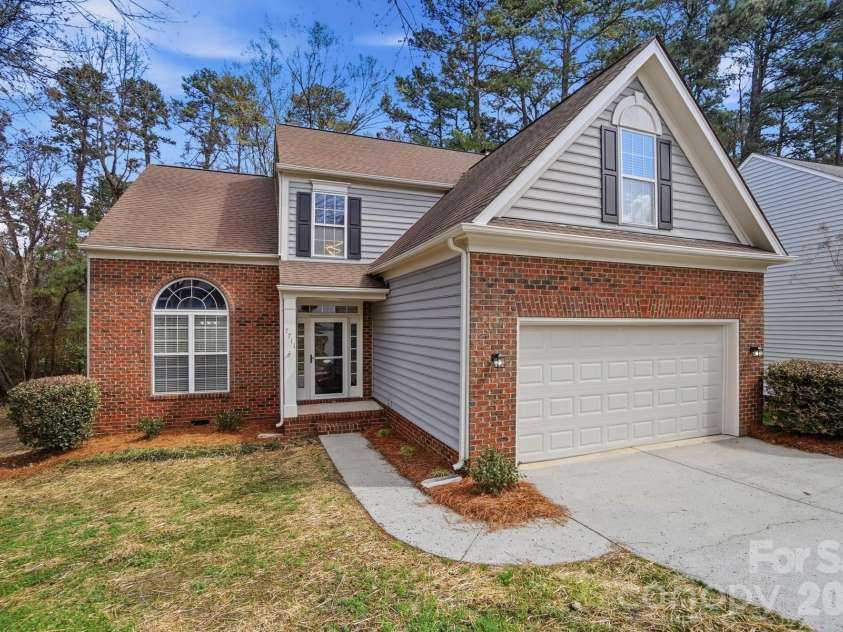 7711 Taymouth Lane, Charlotte, NC 28269.  MLS# CAR4387689, YatesRealty ID 27939. 
