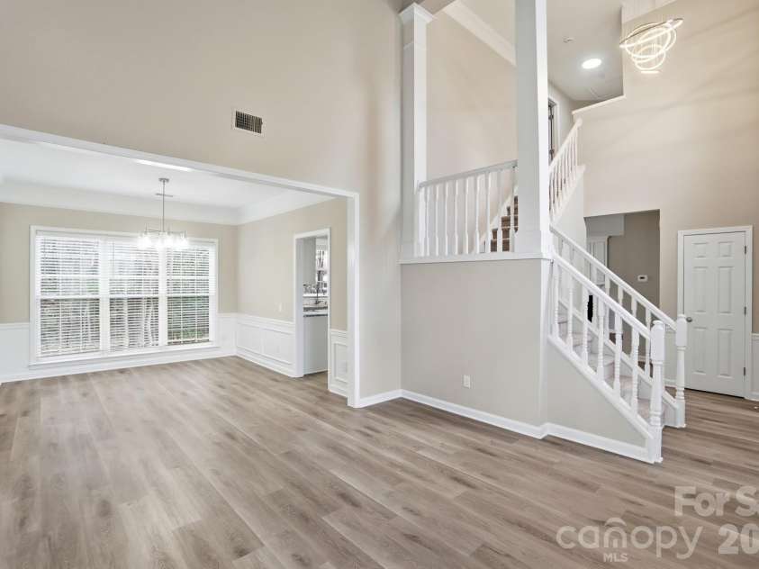 7711 Taymouth Lane, Charlotte, NC 28269.  MLS# CAR4387689, YatesRealty ID 27939. 
