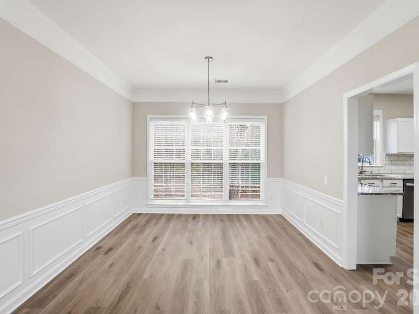 7711 Taymouth Lane, Charlotte, NC 28269.  MLS# CAR4387689, YatesRealty ID 27939. 