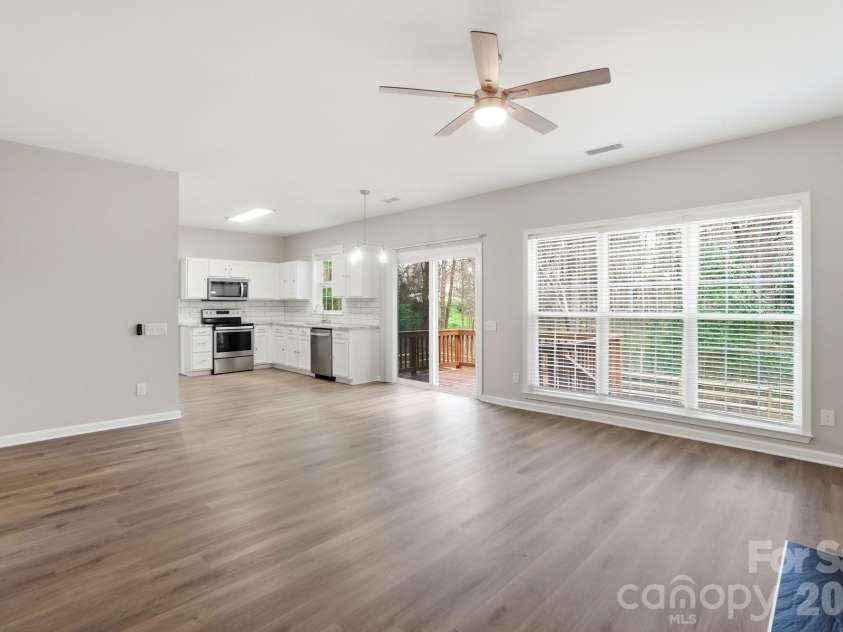 7711 Taymouth Lane, Charlotte, NC 28269.  MLS# CAR4387689, YatesRealty ID 27939. 