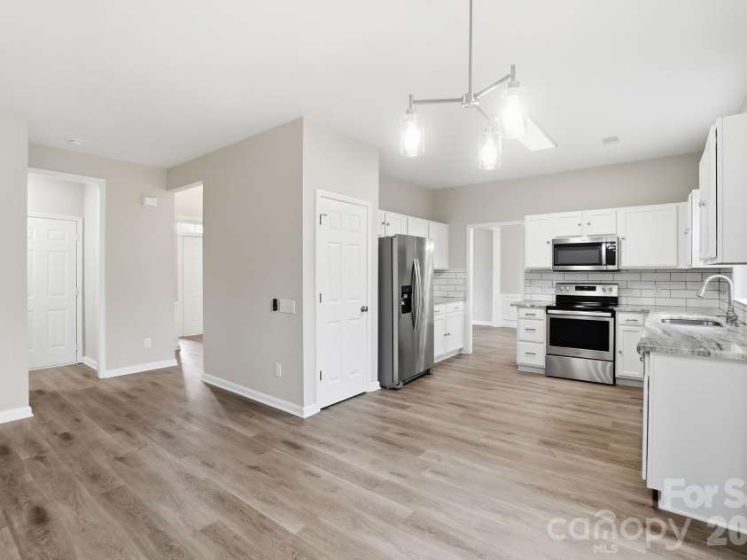 7711 Taymouth Lane, Charlotte, NC 28269.  MLS# CAR4387689, YatesRealty ID 27939. 