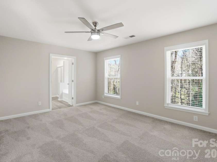 7711 Taymouth Lane, Charlotte, NC 28269.  MLS# CAR4387689, YatesRealty ID 27939. 