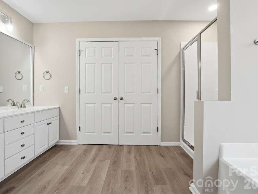 7711 Taymouth Lane, Charlotte, NC 28269.  MLS# CAR4387689, YatesRealty ID 27939. 
