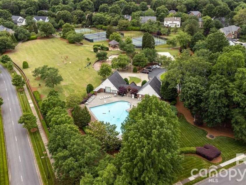 7711 Taymouth Lane, Charlotte, NC 28269.  MLS# CAR4387689, YatesRealty ID 27939. 