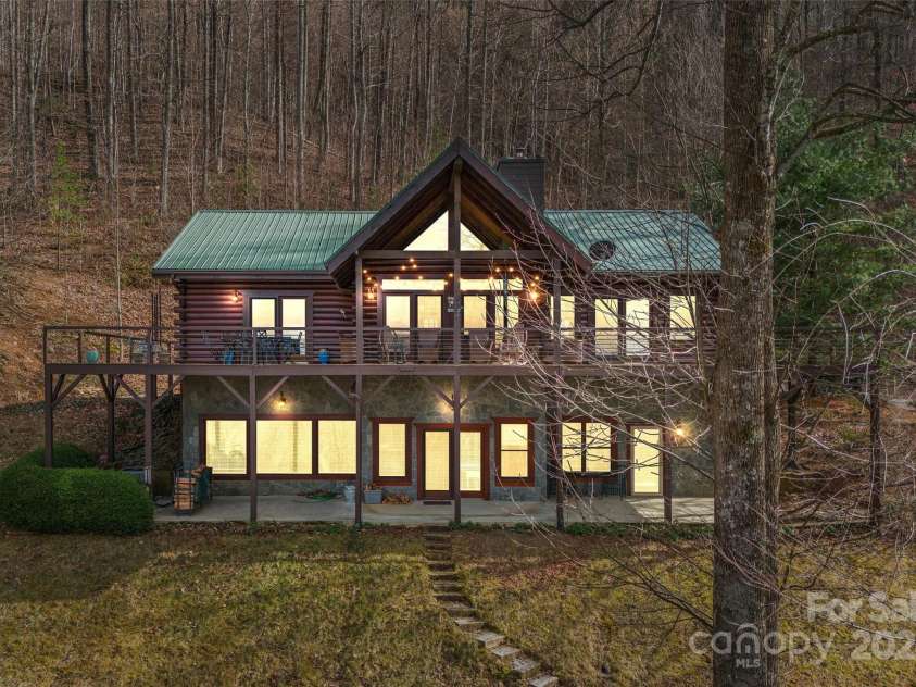 1010 Mitchell View Drive, Old Fort, NC 28762.  MLS# CAR4231133, YatesRealty ID 2794. 